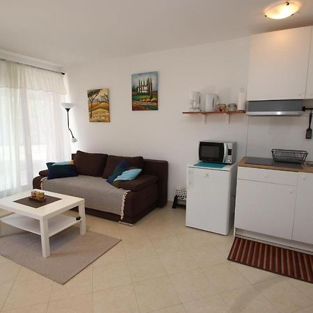 Apartment Luigi Poreč Exterior foto